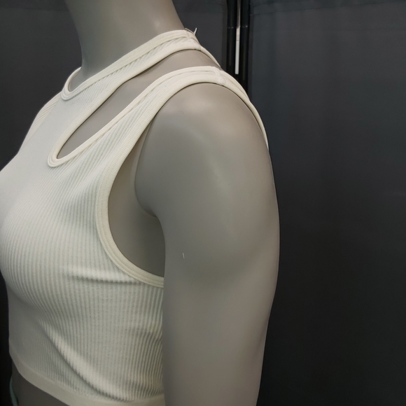 Forever 21 Cropped Ribbed Tank Top - Picture 4 of 9